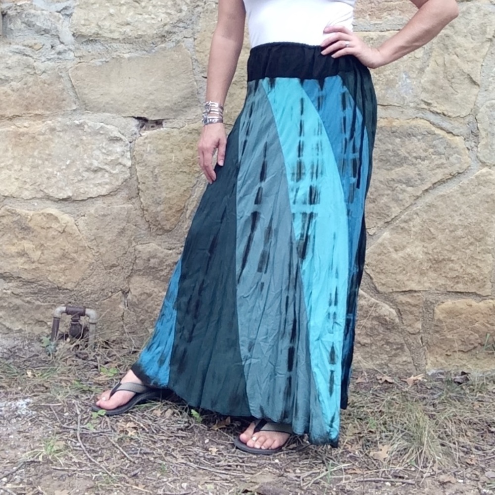 Tie Dye Patterned Shades of Blue Skirt Teal Aqua